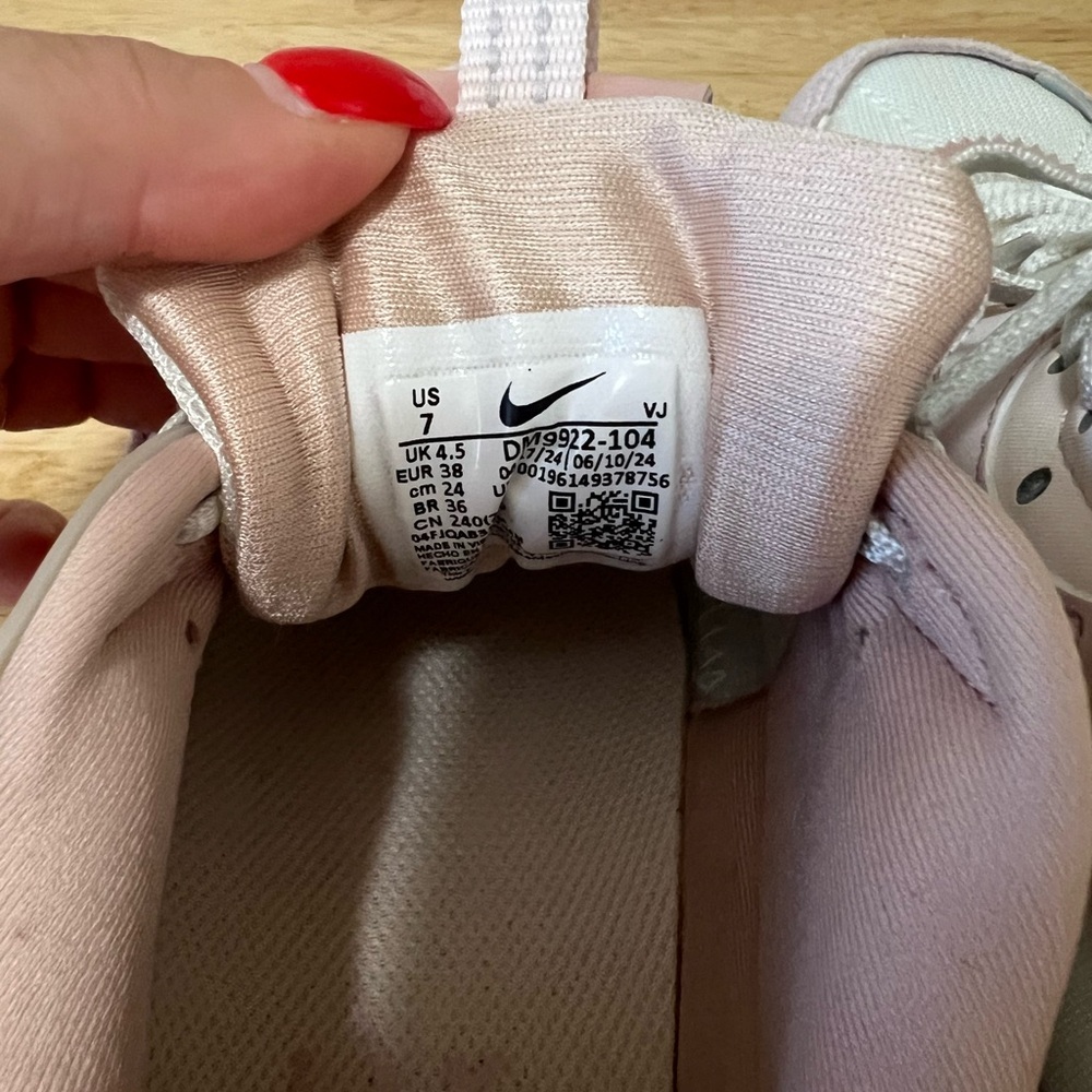Nike Blush Pink and White Air Max Sneakers size 7 - Picture 6 of 9